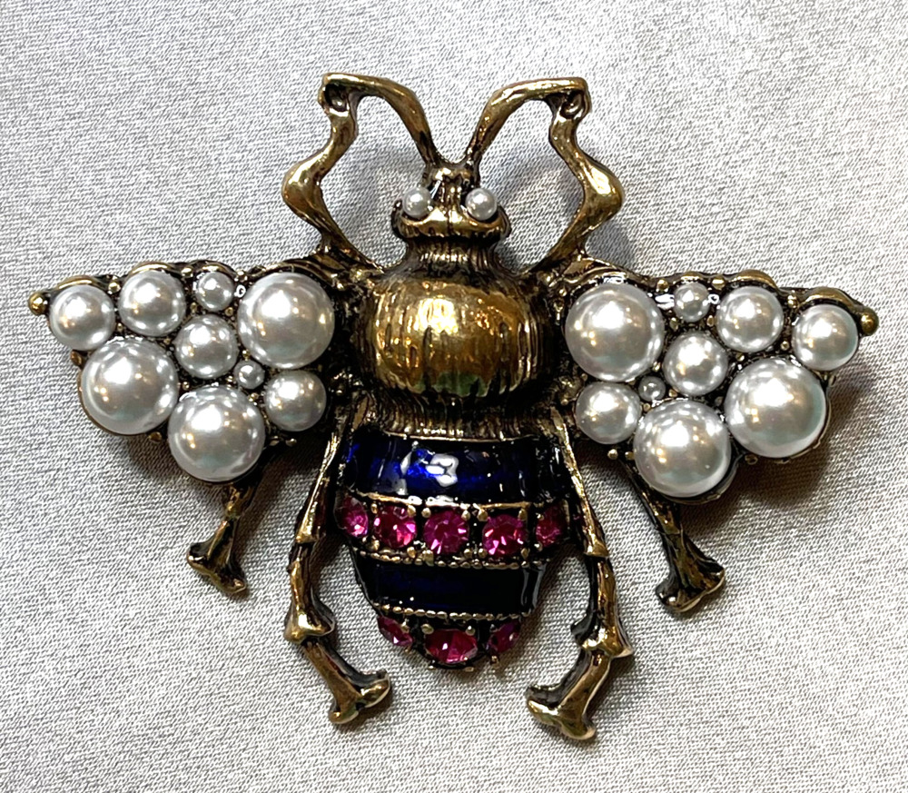 NWOT Bee Brooch Lapel Pin Imitation Pearls Rhinestone Enamel Insect Garden